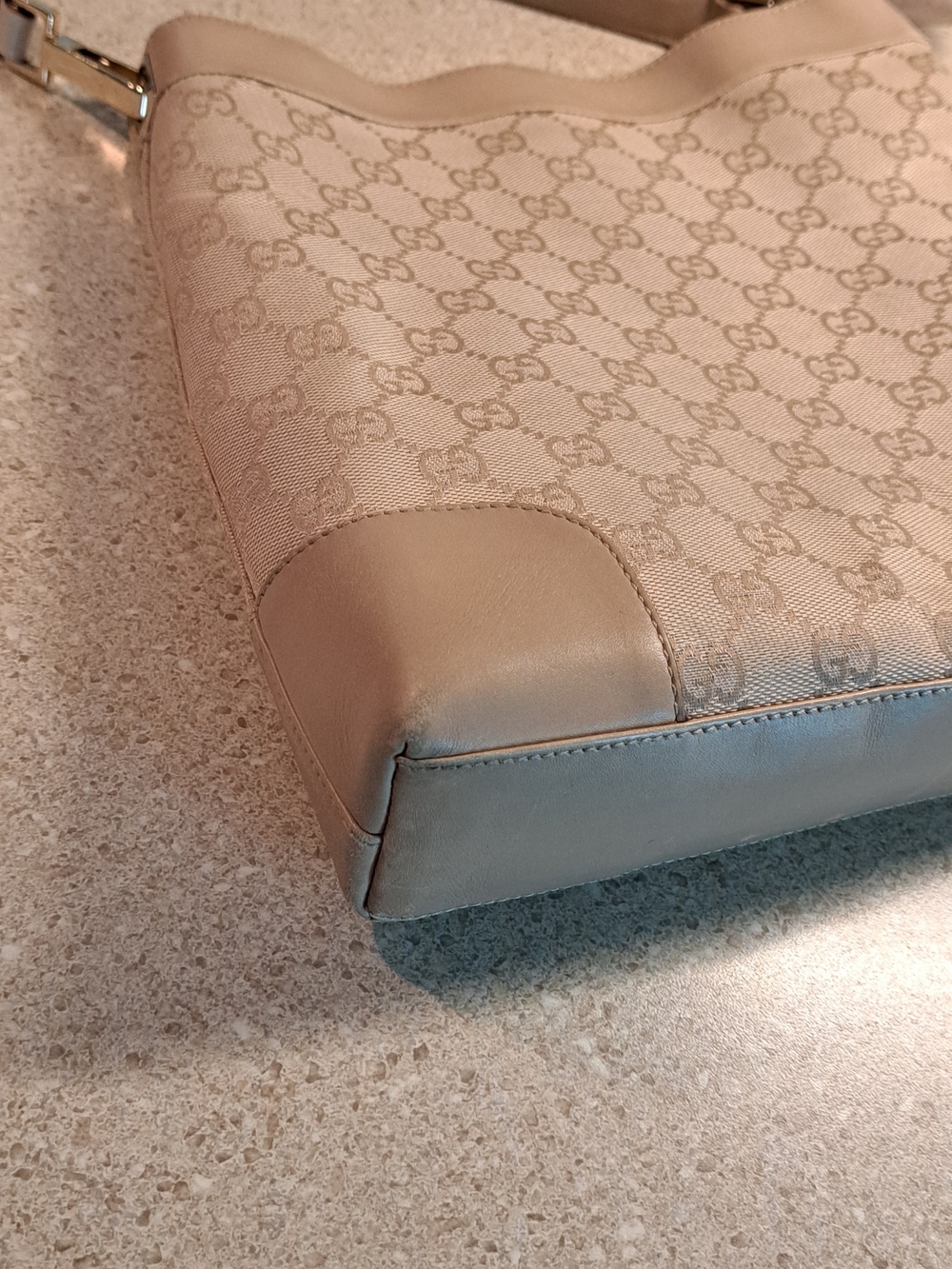 Gucci Beige Monogram Canvas Shoulder Bag with Gold Hardware - Picture 8 of 16